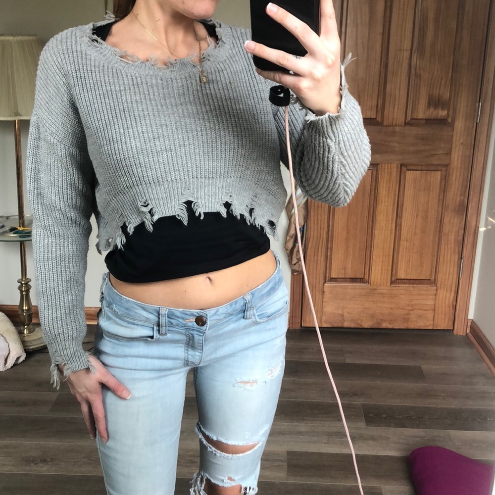 AKIRA cropped sweater